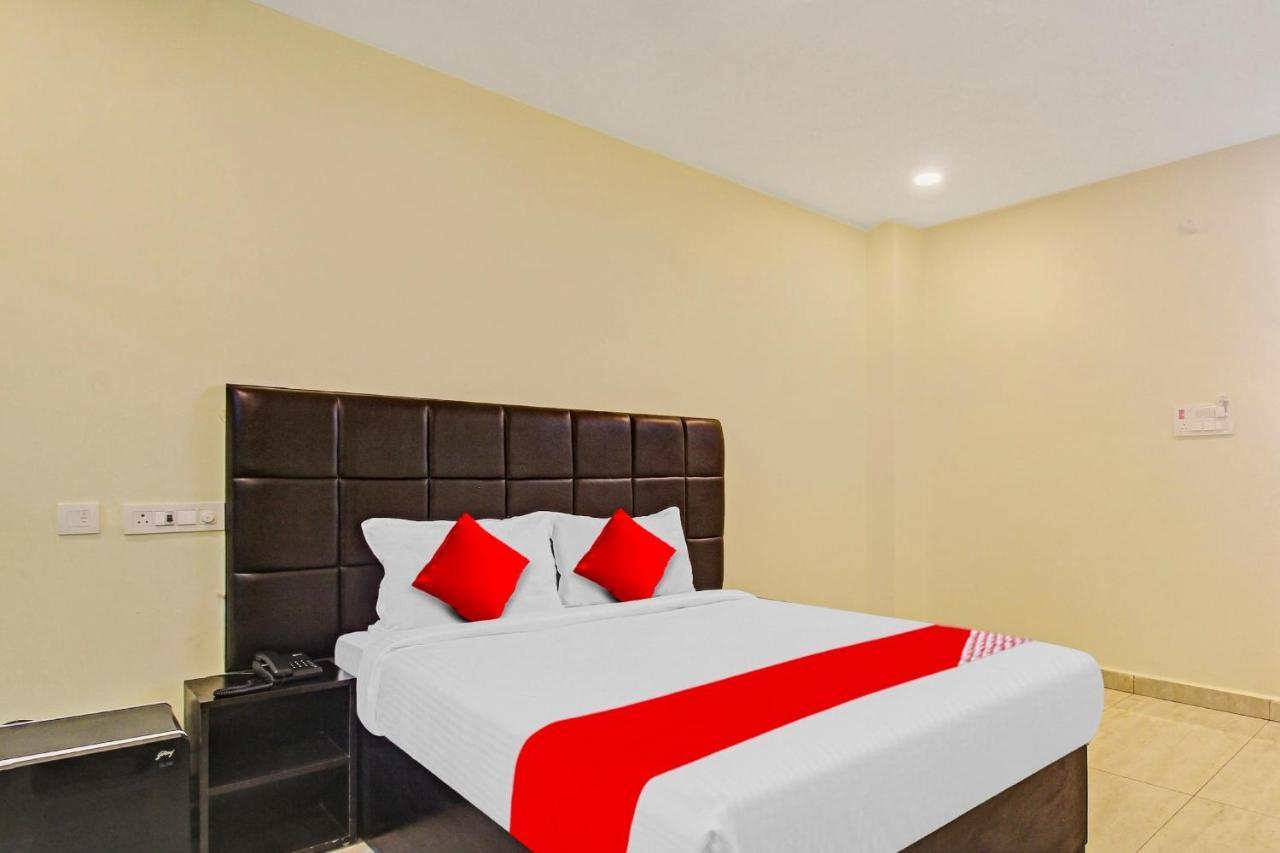 Super Hotel O Lakshmi Royal Inn Varangal Kültér fotó