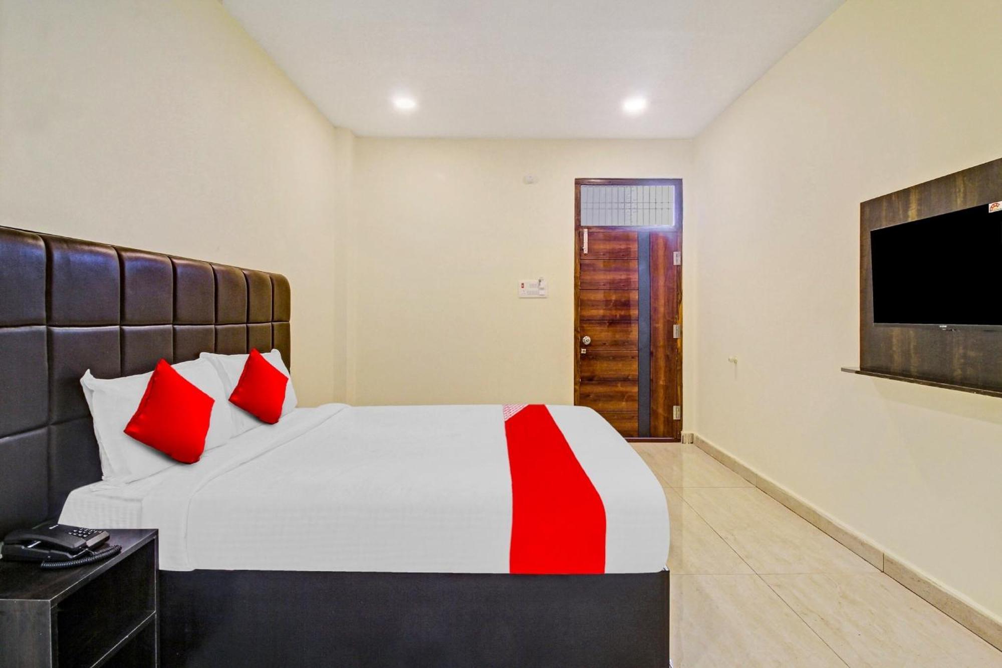 Super Hotel O Lakshmi Royal Inn Varangal Kültér fotó